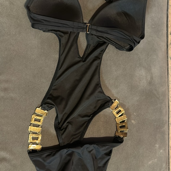 Stylish Black One Piece Swimsuit by Victoria’s Secret Size Small - Picture 4 of 11